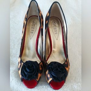 Guess Peep Toe Leopard Pump